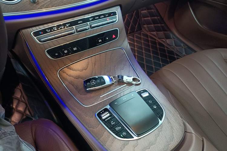 Used Mercedes-Benz E-Class 2021 E 300 L Premium Edition