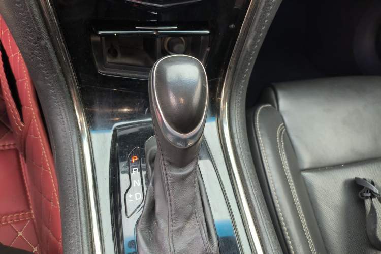 Used Cadillac ATS-L 2016 28T Fashion Edition Gear Lever