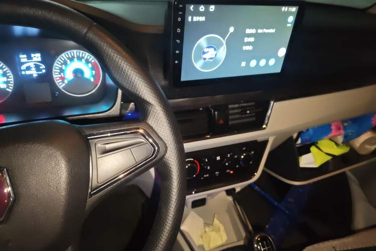 Used Jinbei Hiace X30 2024 1.5L Wealthy-Style Passenger Van 5/6/7 Seater