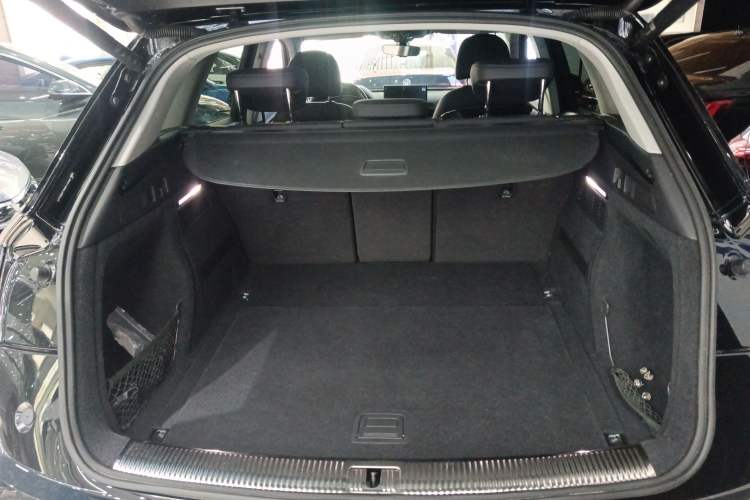 Used Audi Q5L 2022 40T Fashionable and Elegant Model