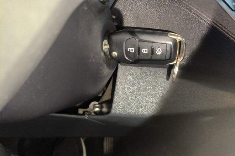 Used Ford Escort 2015 1.5L Automatic Fashion Model