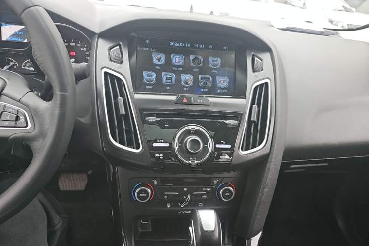 Used Ford Focus 2015 Sedan 1.6L Automatic Trend Model Audio And AC Panel