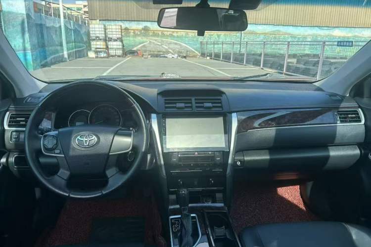 Used Toyota Camry 2016 2.0G 10th Anniversary Leading Edition