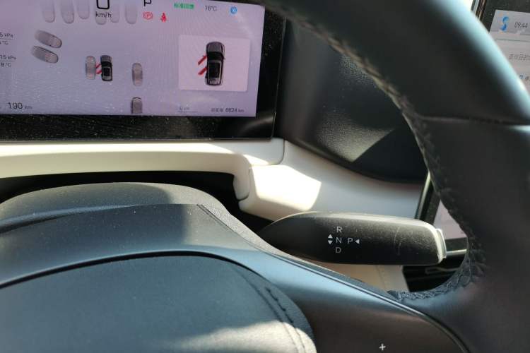 Used BYD Yuan UP 2025 Intelligent Driving Version 401 KM Dynamic Edition
