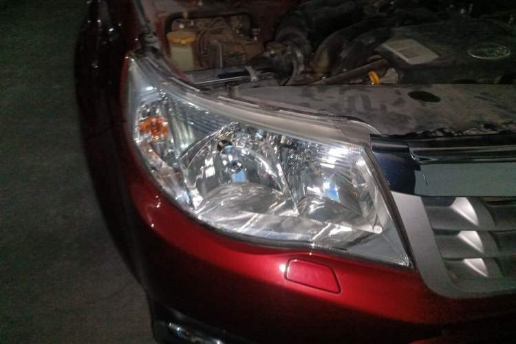 Used Subaru Forester 2011 2.5XS Automatic Luxury Edition Right Front Headlight