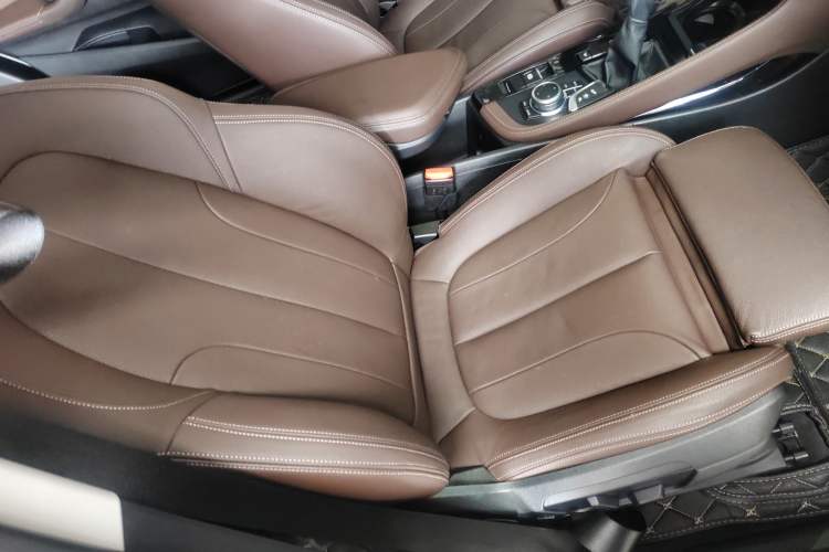 Used BMW X1 2019 xDrive20Li Luxury Model Right Front Seat