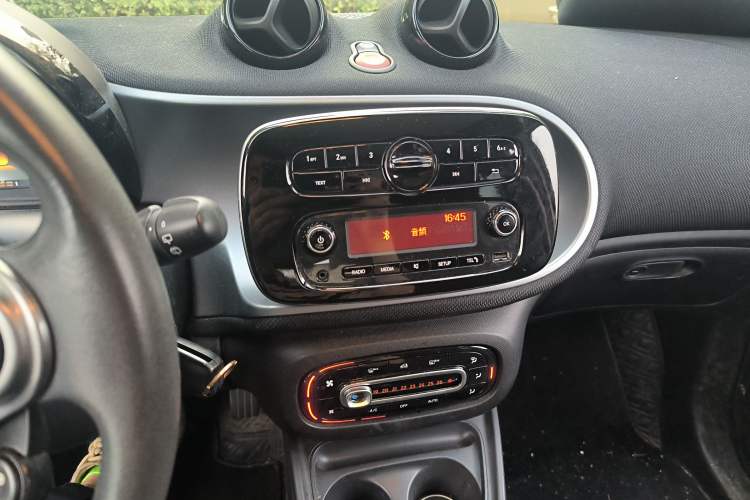 Used smart forfour 2016 1.0L 52 kW Passion Edition