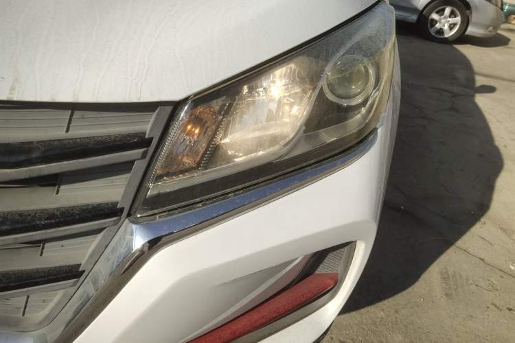 Used Dongfeng Fengon 500 2021 1.5L CVT Enjoyment Model Left Front Headlight