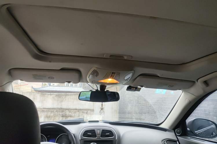 Used GAC Trumpchi GS5 2014 2.0L Automatic Two-Wheel Drive Anniversary Value Edition Headliner