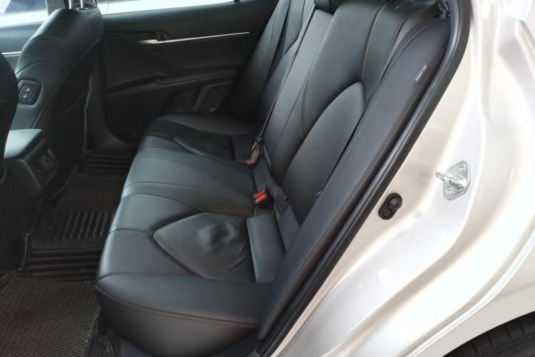 Used Toyota Camry 2019 2.5G Luxury Edition China VI Standard Left Rear Seat