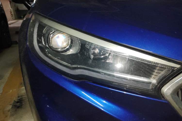 Used Hongqi H5 2019 30TD Smart Connect Dynamic Edition Right Front Headlight