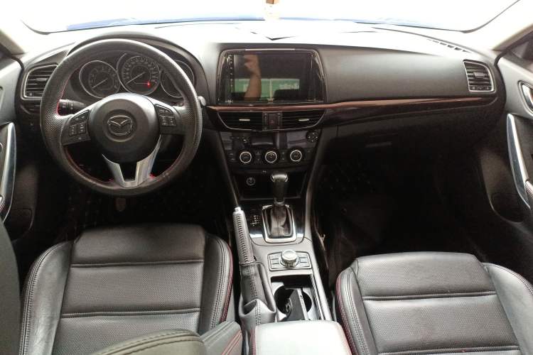 Used Mazda Atenza 2014 2.0L Blue Sky Luxury Edition Center Console