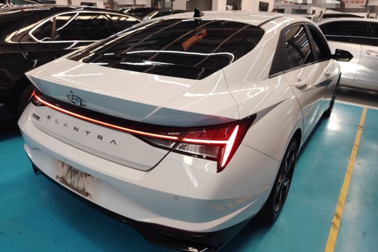 Used Hyundai Elantra 2022 1.5L CVT LUX Prestige Edition
