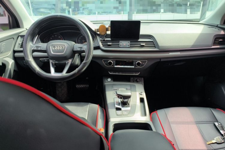 Used Audi Q5L 2018 40 TFSI Prestige Edition China VI Emission Standard Center Console