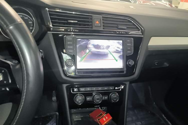 Used Volkswagen Tiguan L 2017 330TSI Automatic Two-Wheel Drive Luxury Edition