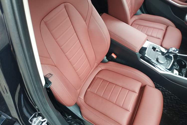 Used BMW 3 Series 2021 Second Facelift 320Li M Sport Package
