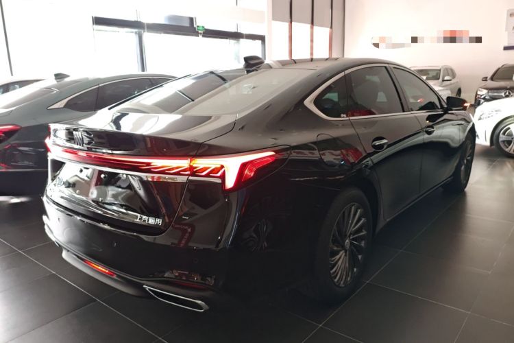 Used Buick LaCrosse 2025 28T Platinum Edition
