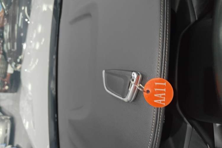 Used BMW X7 2019 xDrive40i Luxury Package with Leading Features
