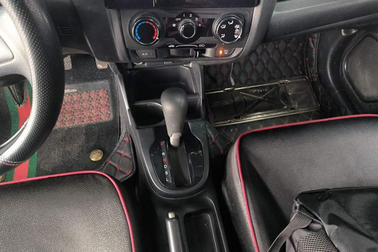 Used Honda Fit 2018 1.5L CVT Comfort Version Gear Lever