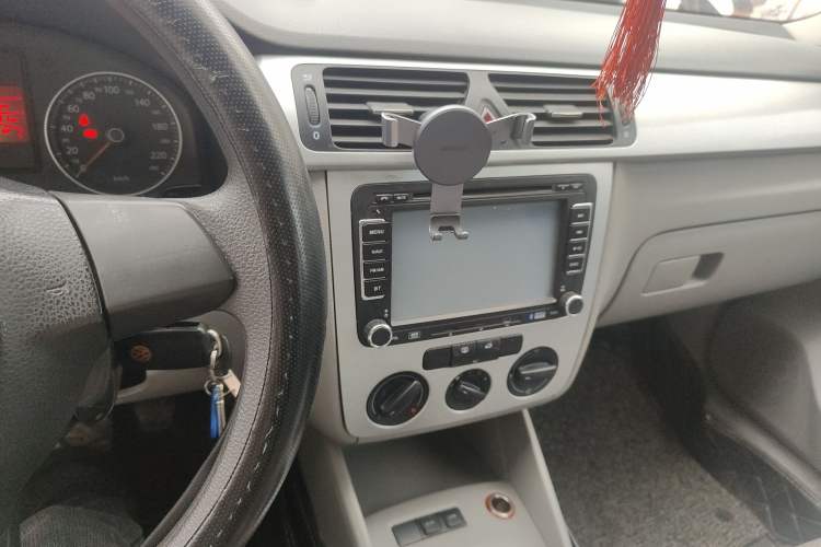 Used Volkswagen Bora 2011 1.6L Manual Fashion Edition
