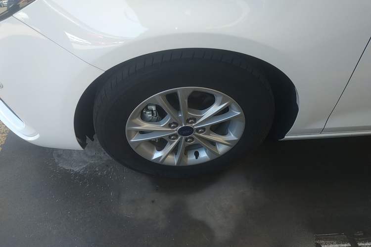 Used Ford Escort 2021 1.5L Automatic Gold Edition Left Front Wheel Hub