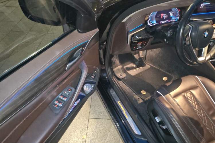 Used BMW 5 Series New Energy 2020 Mileage Upgrade Version 530Le Luxury Package