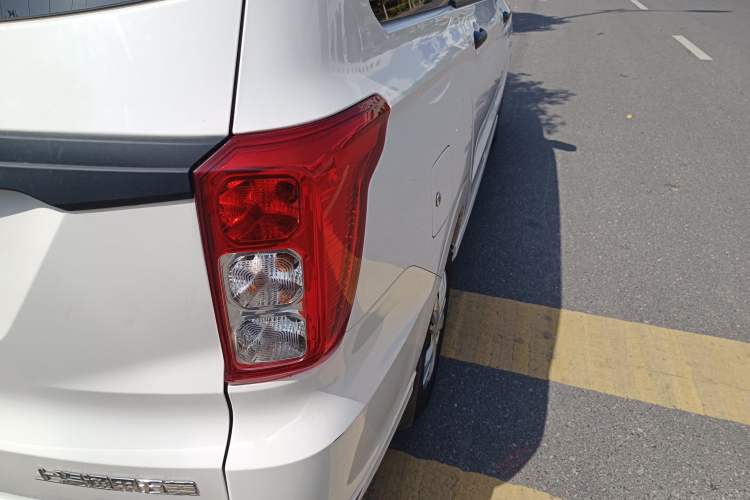 Used Wuling Hongguang 2021 1.5L Revised S Base Version with Electric Power Steering LAR
