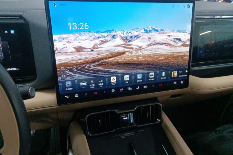 Used Formula Leopard 8 2025 Smart & Brave Flagship Edition 7 Seats Audio And AC Panel