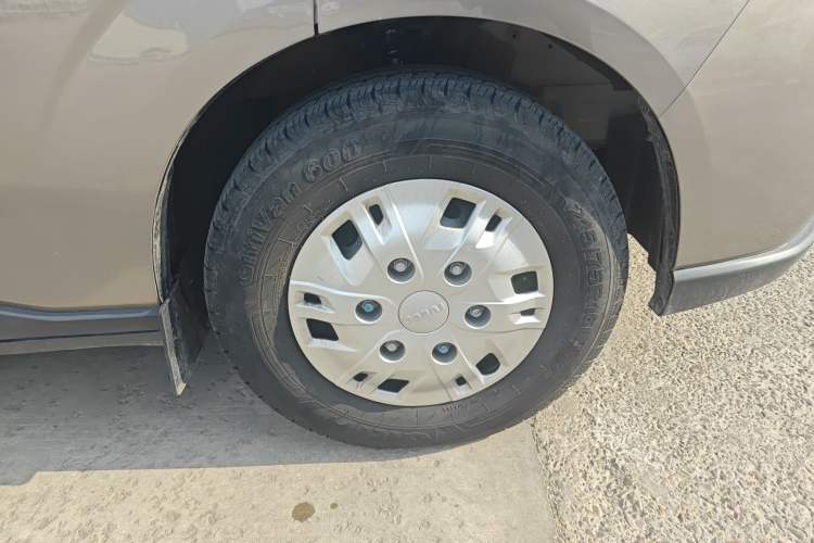 Used Iveco Fidato 2023 C33 Passenger Van 2.0T 110 kW Manual Transmission Starlight Edition High Roof Right Front Wheel Hub