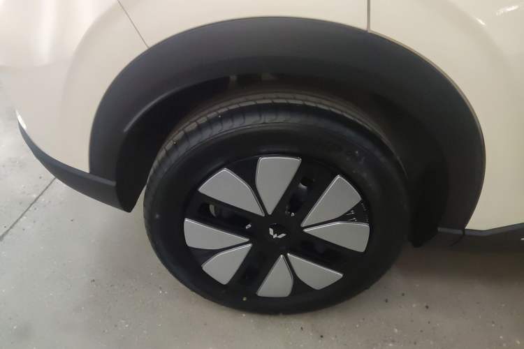 Used Wuling Bingo S 2025 Model 325km Deluxe Edition
