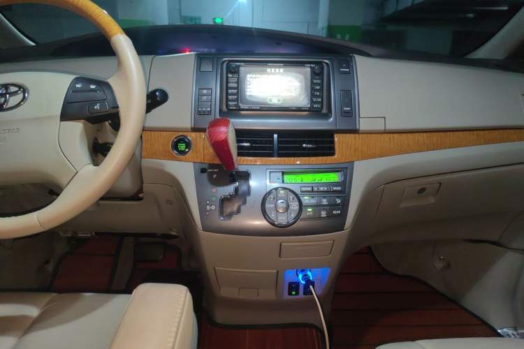 Used Toyota Previa 2006 2.4L 7-Seater Luxury Edition