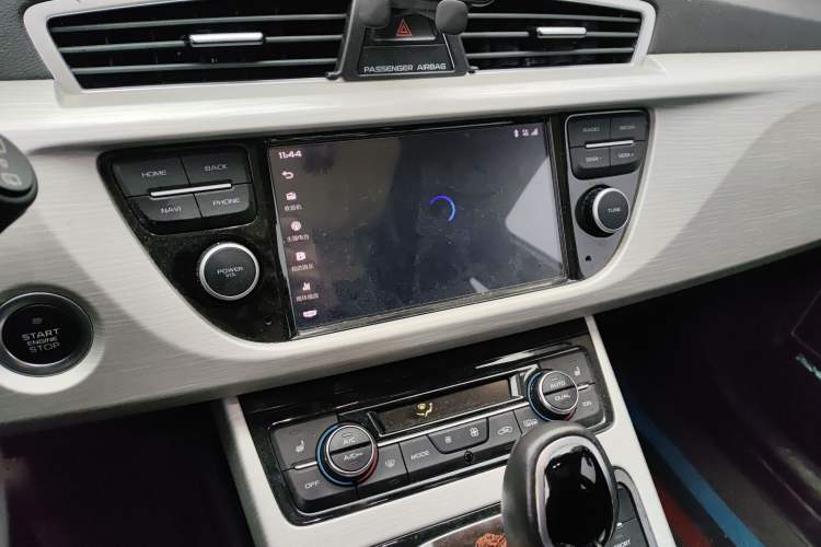 Used Geely Auto Emgrand X7 Sport 2018 1.8TD Automatic Two-Wheel Drive Smart Connect 4G Internet Edition