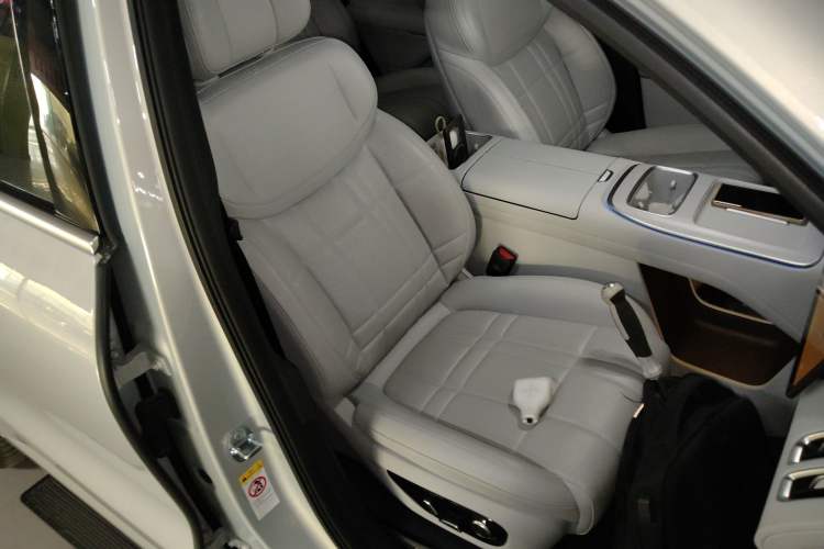 Used Deepal S09 2025 Rear-Drive Ultra+ Right Front Seat