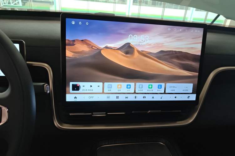 Used Dongfeng eπ eπ008 2024 636Max All-Electric Version 6 Seats Audio And AC Panel