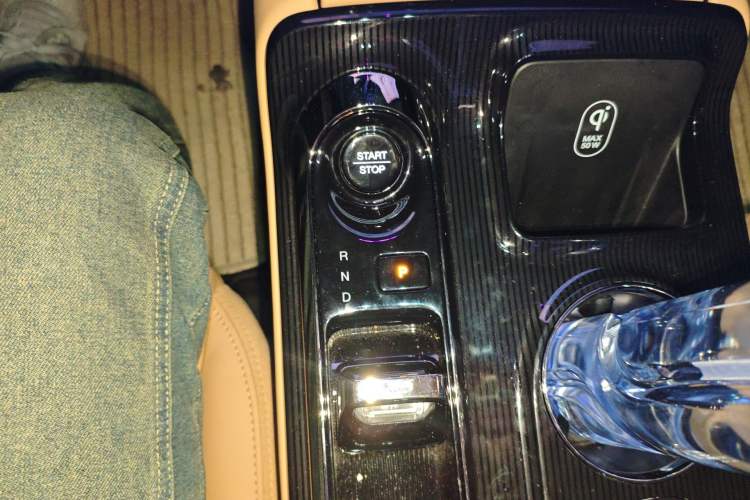 Used GAC Trumpchi E8 New Energy 2025 150km PRO+ Gear Lever