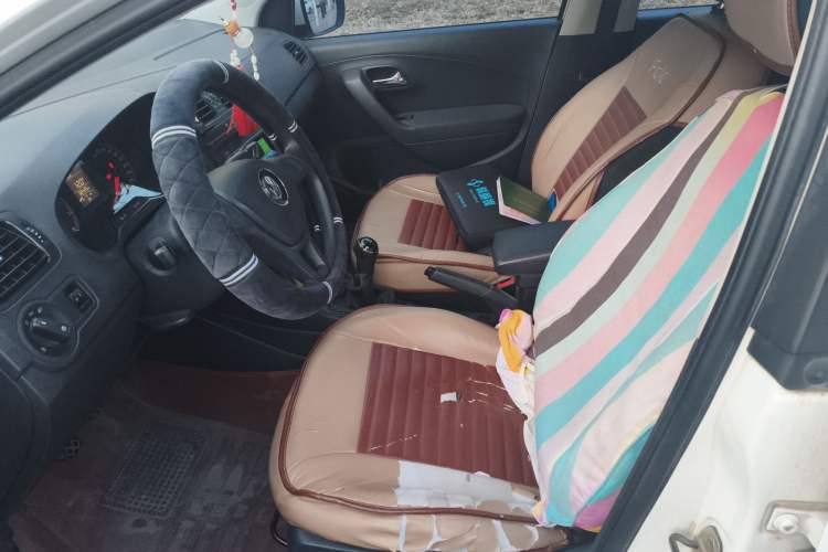 Used Volkswagen Polo 2016 1.4L Manual Fashion Model
