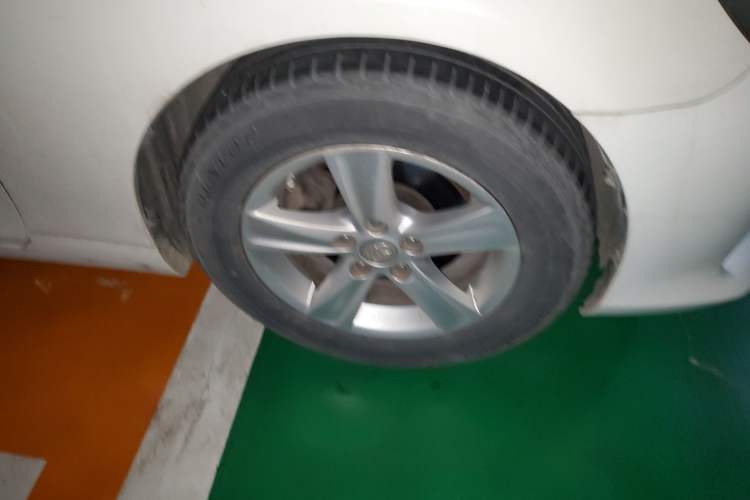 Used Toyota Reiz 2013 2.5V Elite Edition Right Front Wheel Hub