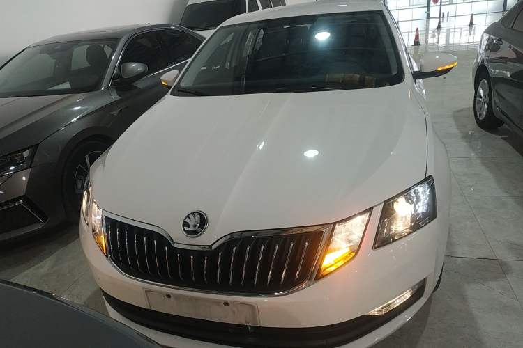 Used Skoda Octavia 2021 1.5L Automatic Comfort Edition
