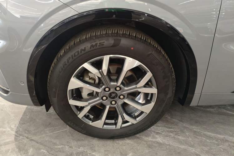 Used Ford Edge 2023 Ford Explorer L 2.0T EcoBoost Four-Wheel Drive 7-Seater Supreme Model