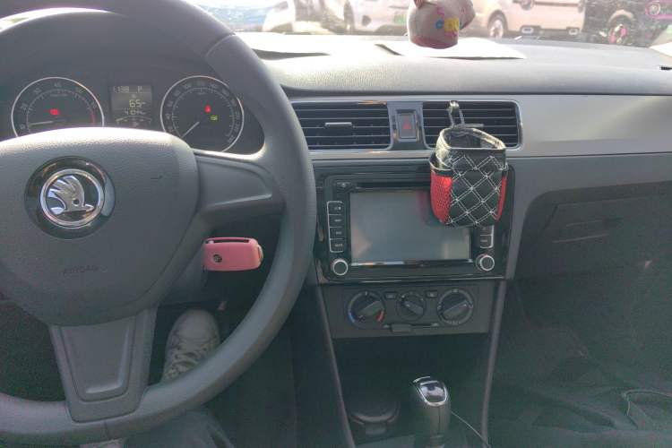 Used Skoda Rapid Spaceback 2014 1.6L Automatic Enjoyment Edition
