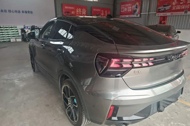 Used Lynk & Co 05 2020 2.0TD Two-Wheel Drive Shine Halo Rear Left 45 Deg