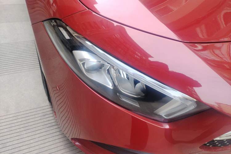 Used Mercedes-Benz A-Class 2022 Second Facelift A 200 L Sport Sedan Fashion Version Right Front Headlight