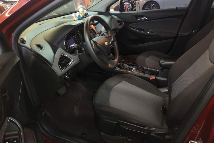 Used Chevrolet Cruze 2018 320 Automatic Pioneer Sunroof Edition
