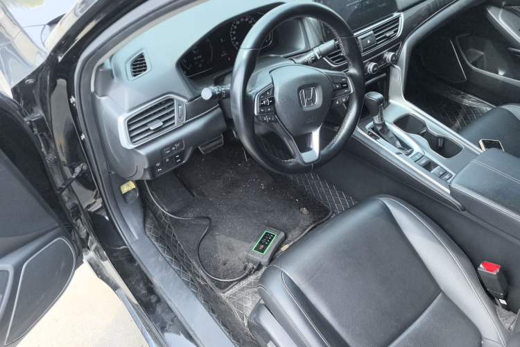 Used Honda Accord 2022 260TURBO Phantom Night · Prestige Edition Driver Seat