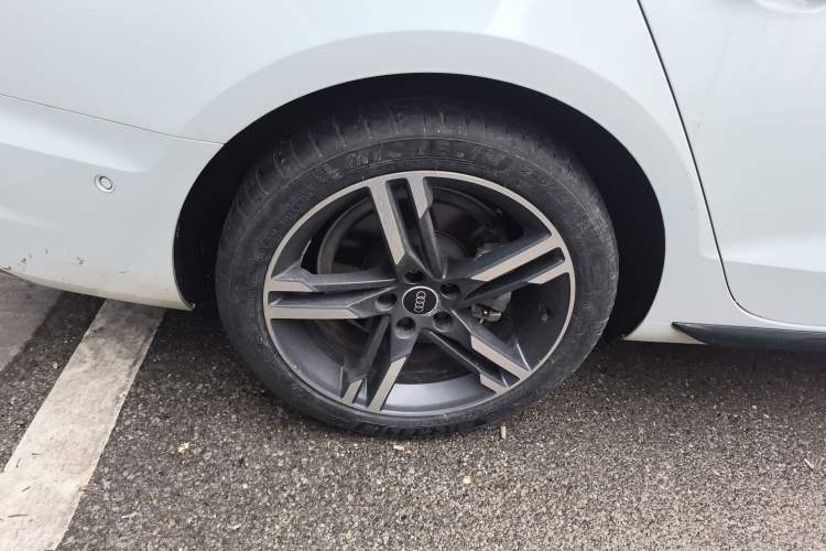 Used Audi A4L 2022 40 TFSI Luxury Dynamic Model