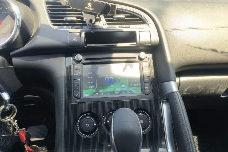 Used Peugeot 3008 2015 2.0L Automatic Classic Edition Audio And AC Panel