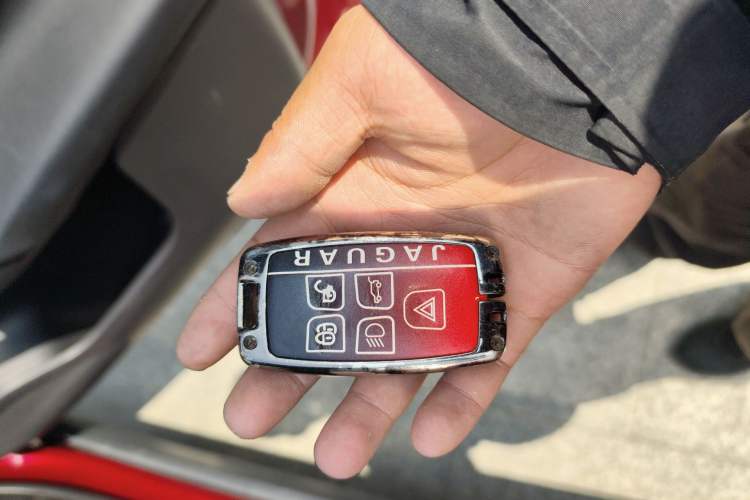 Used Jaguar F-PACE 2016 3.0 SC Four-Wheel Drive R-Sport Sport Edition