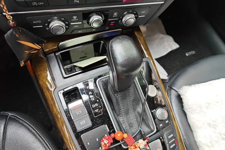 Used Audi A6L 2016 TFSI Technology Edition Gear Lever