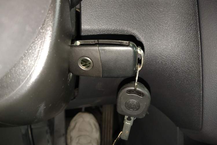 Used Volkswagen Touran 2015 1.4T DSG Comfort Edition 5 Seats Interior 1