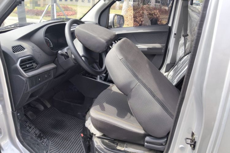 Used Chana Ruixing M60 2023 1.5L GDI Comfort-Class Passenger Vehicle 6/7 Seats